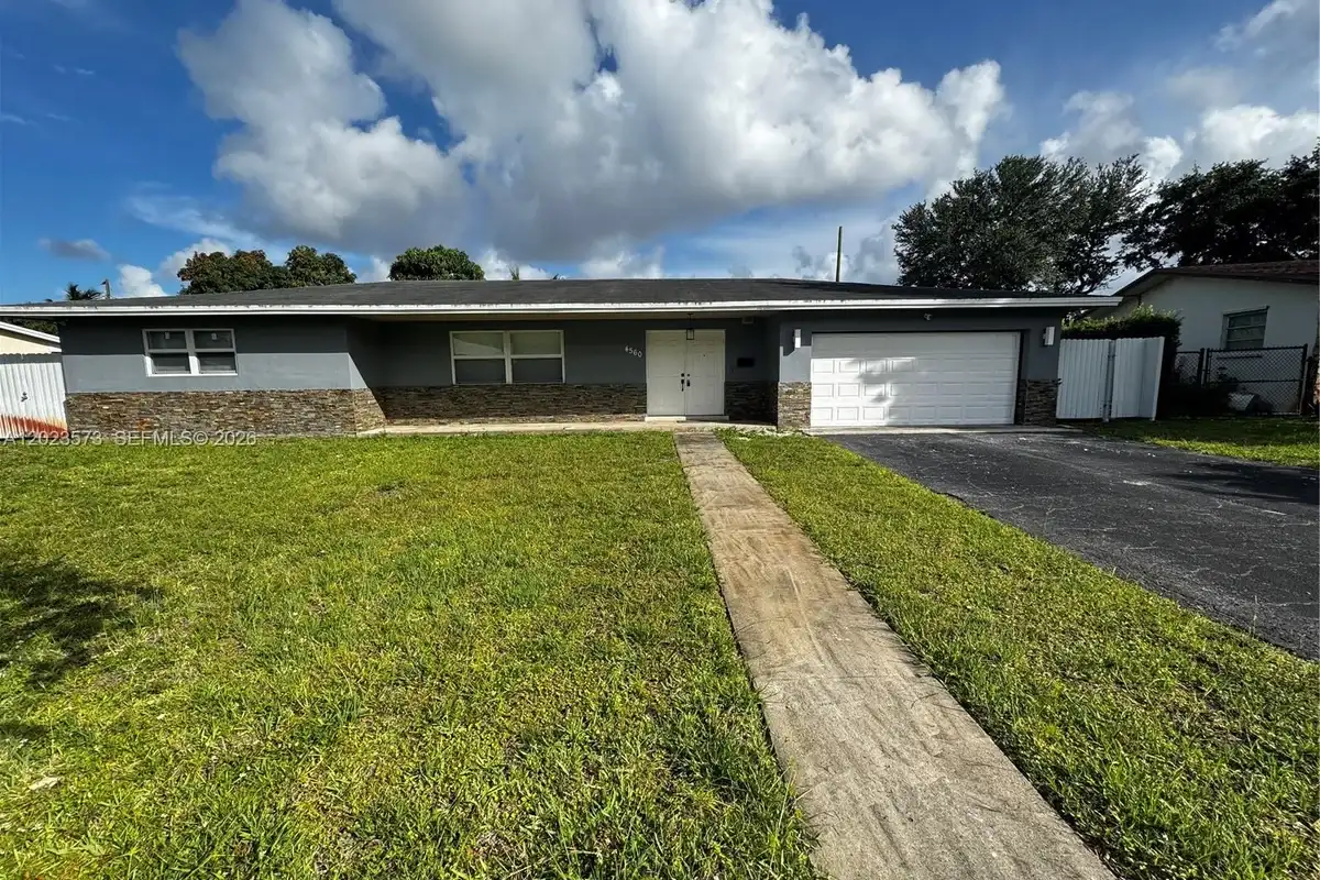 4560 NW 6th Ct, Plantation: photo 1 of 7