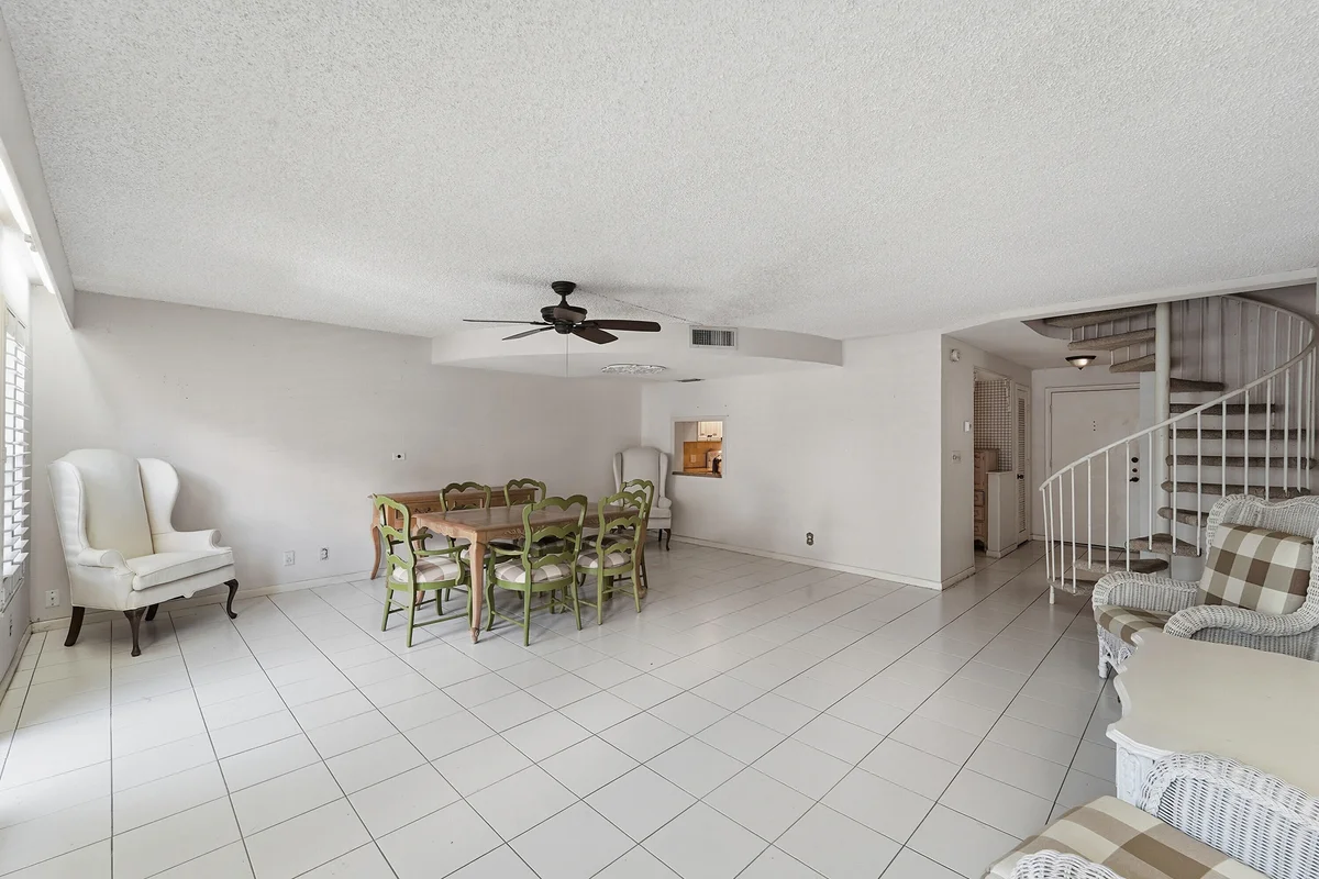 640 Tennis Club Dr #103, Fort Lauderdale: photo 1 of 39