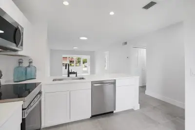 737 Nantucket Cir #B, Lake Worth: photo 1 of 29
