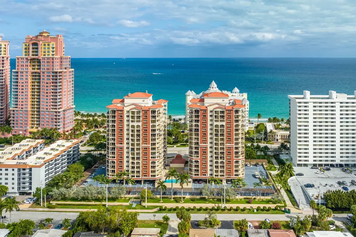 2001 N Ocean Blvd #304, Fort Lauderdale: photo 1 of 46