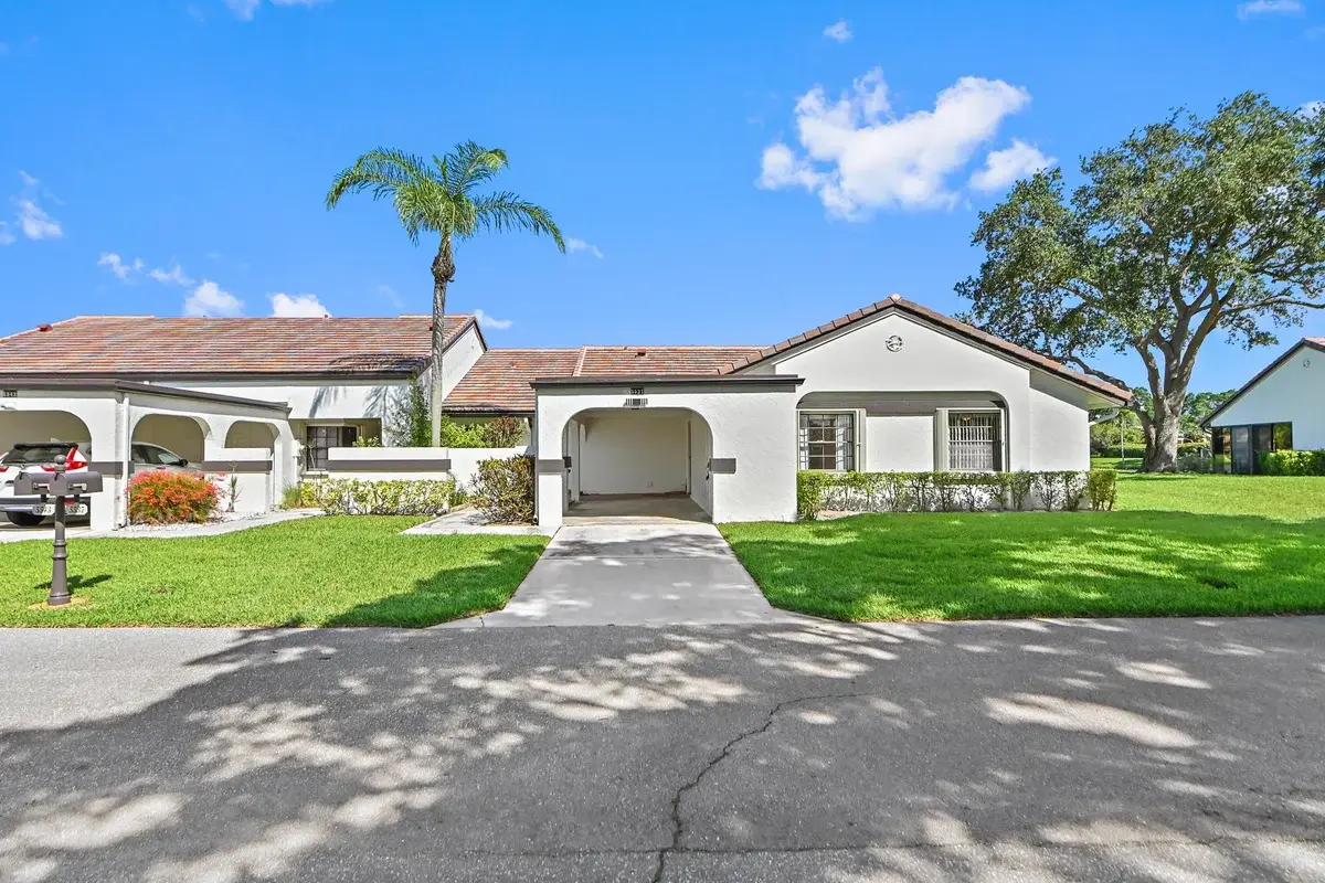 5537 Parkwalk Cir E, Boynton Beach: photo 1 of 26