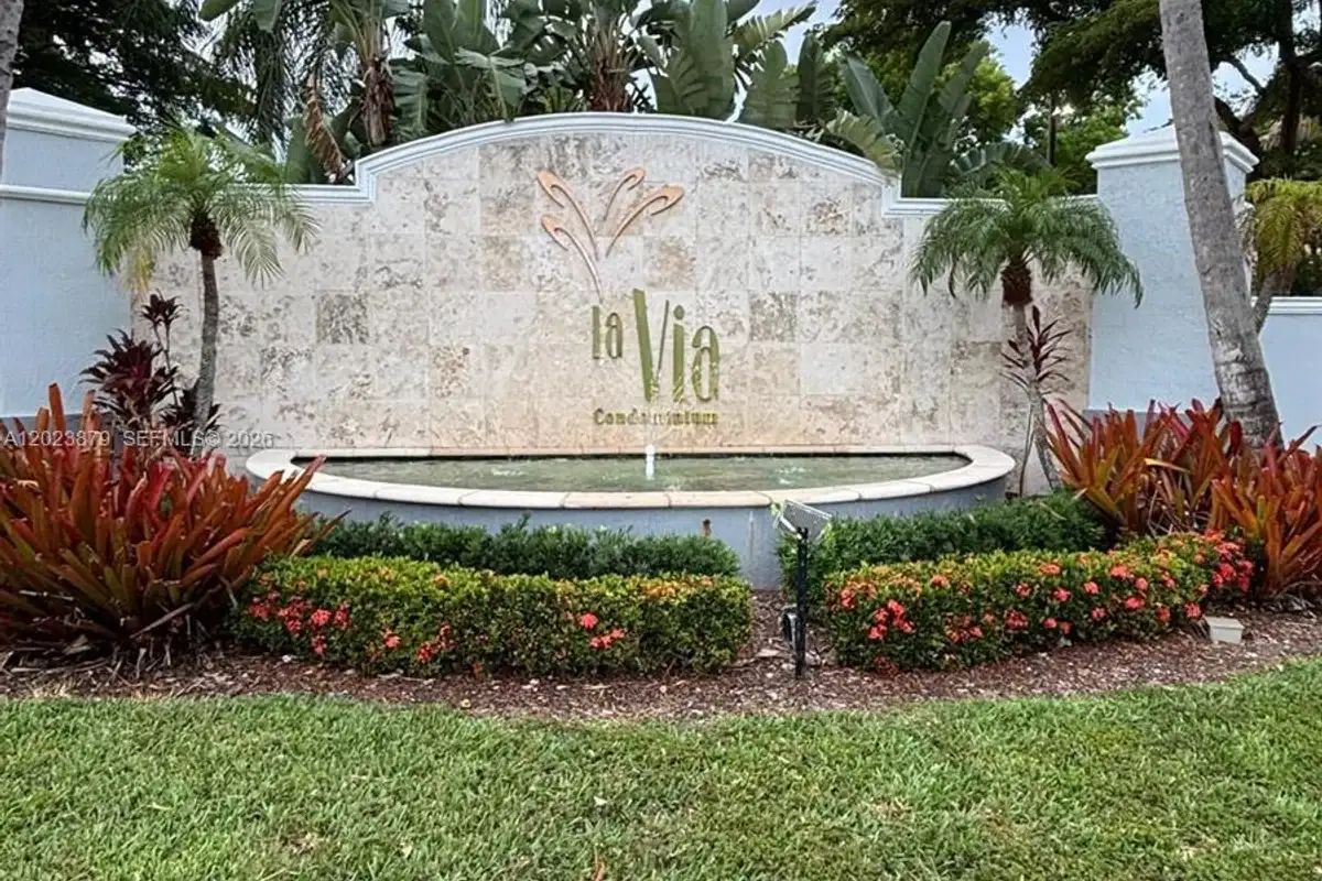 150 NW 96th Ave #9-307, Pembroke Pines: photo 1 of 10