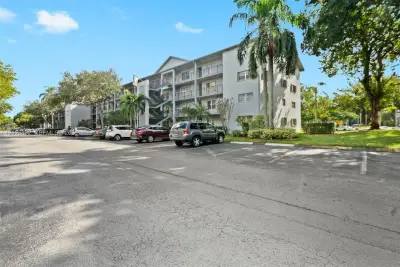 12600 SW 5th Ct #212L, Pembroke Pines: photo 1 of 29