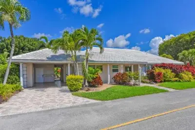 437 French Royale Cir, Atlantis: photo 1 of 40