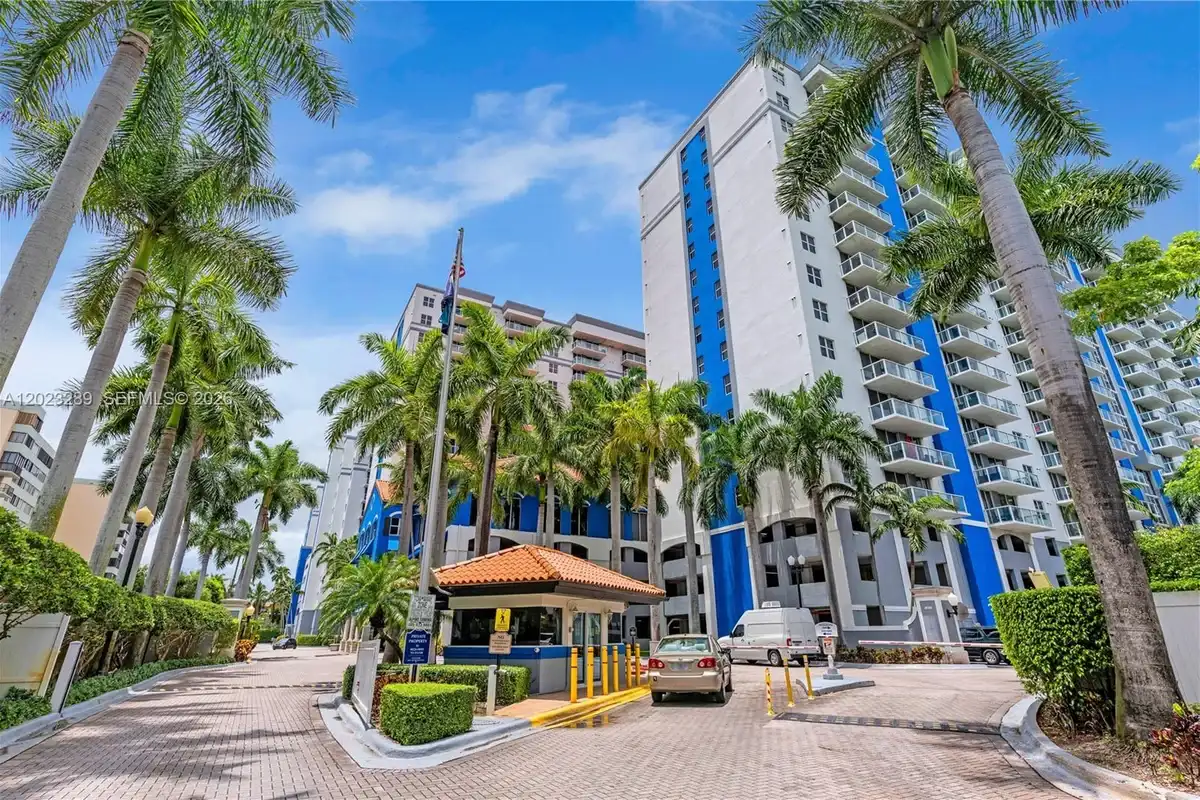 5077 NW 7th St #517, Miami: photo 1 of 29