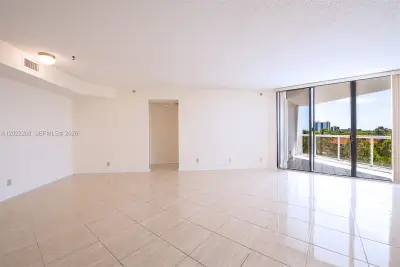 3610 Yacht Club Dr #511, Aventura: photo 1 of 25