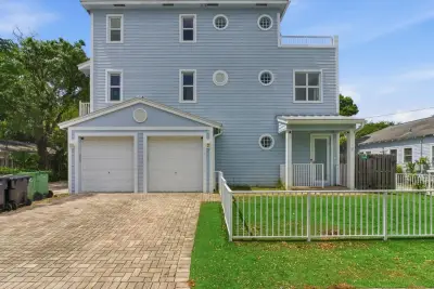 915 W Las Olas Blvd, Fort Lauderdale: photo 1 of 42
