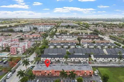 8454 NW 8th St #2, Miami: photo 1 of 22