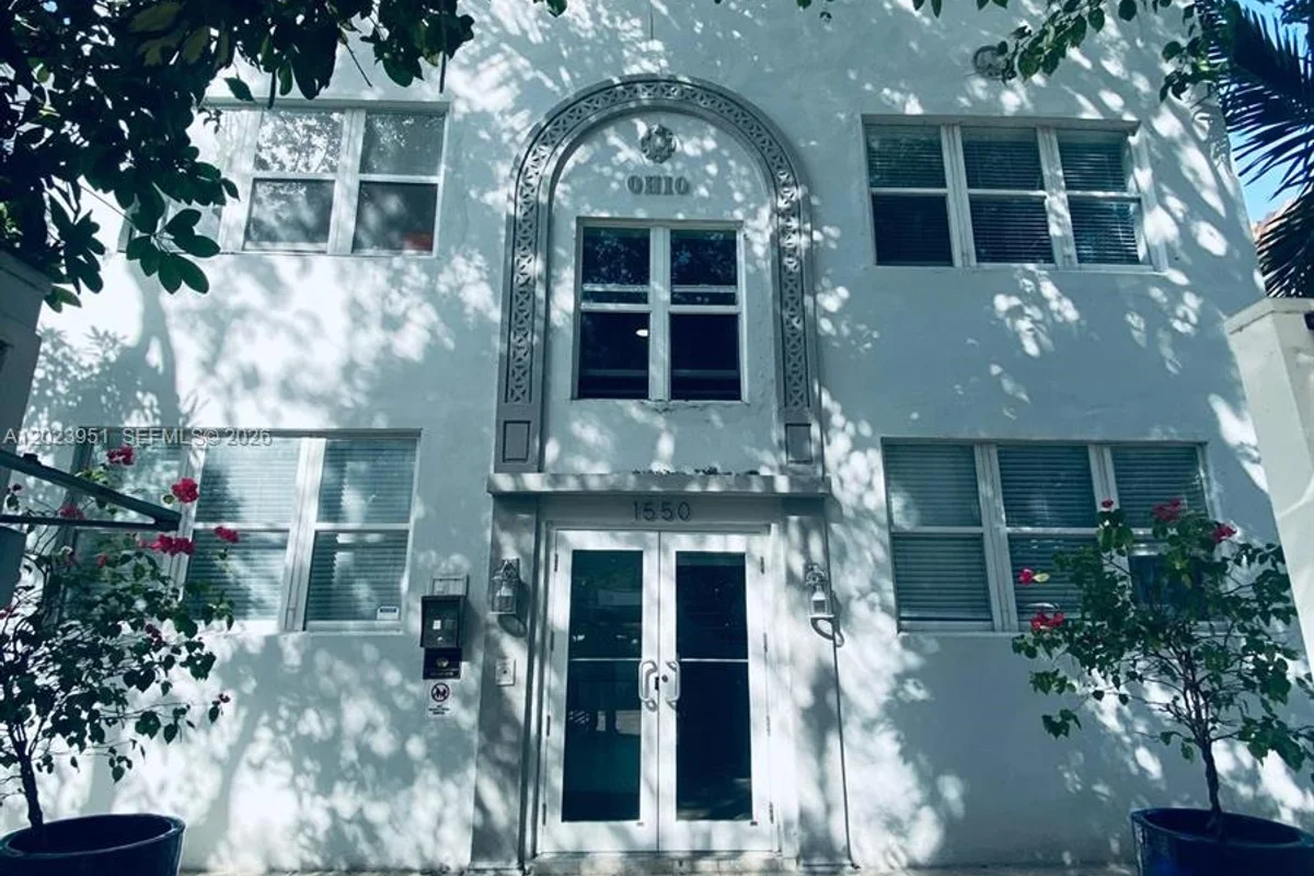 1550 Drexel Ave #202, Miami Beach: photo 1 of 23