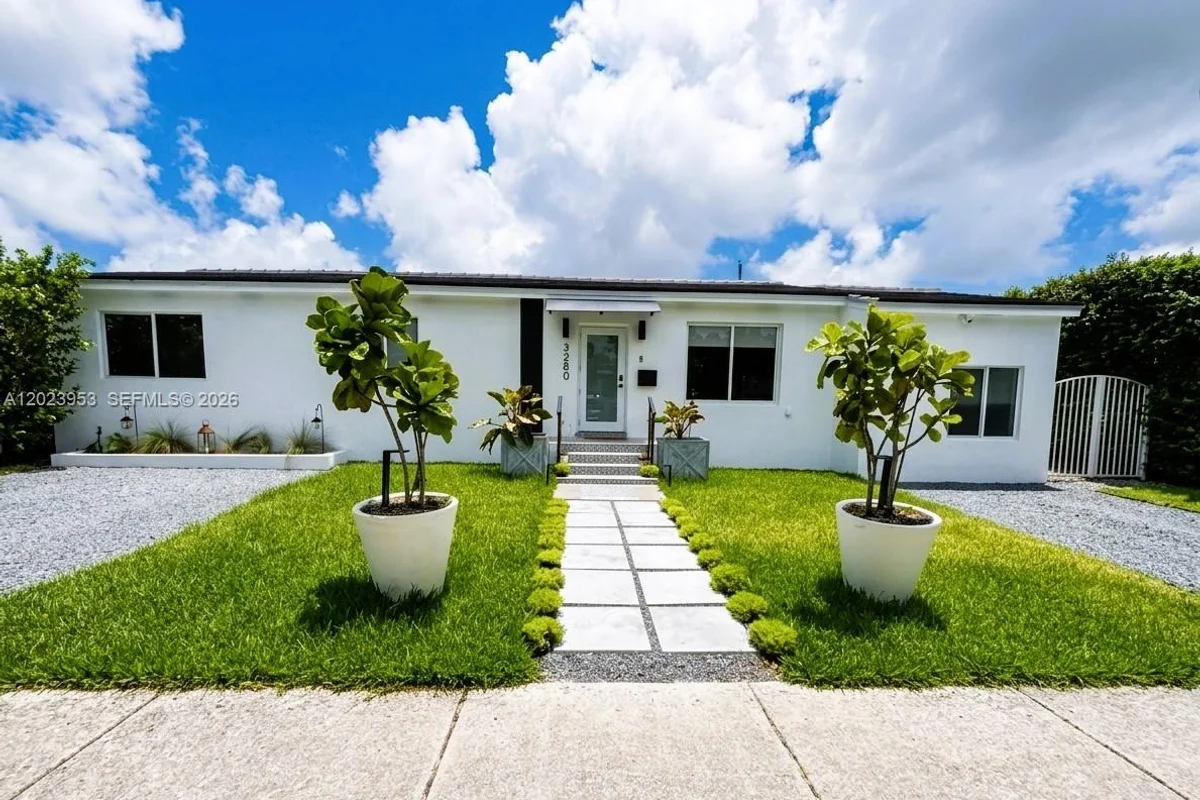 3280 SW 16th Ter, Miami: photo 1 of 31