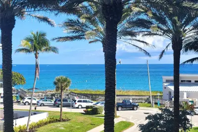 701 SE 21st Ave #304, Deerfield Beach: photo 1 of 32