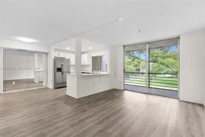 9091 Lime Bay Blvd #304, Tamarac: photo 1 of 30