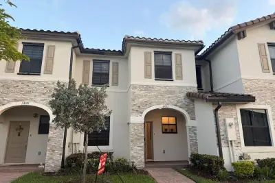 11832 SW 245th Ter, Homestead: photo 1 of 15