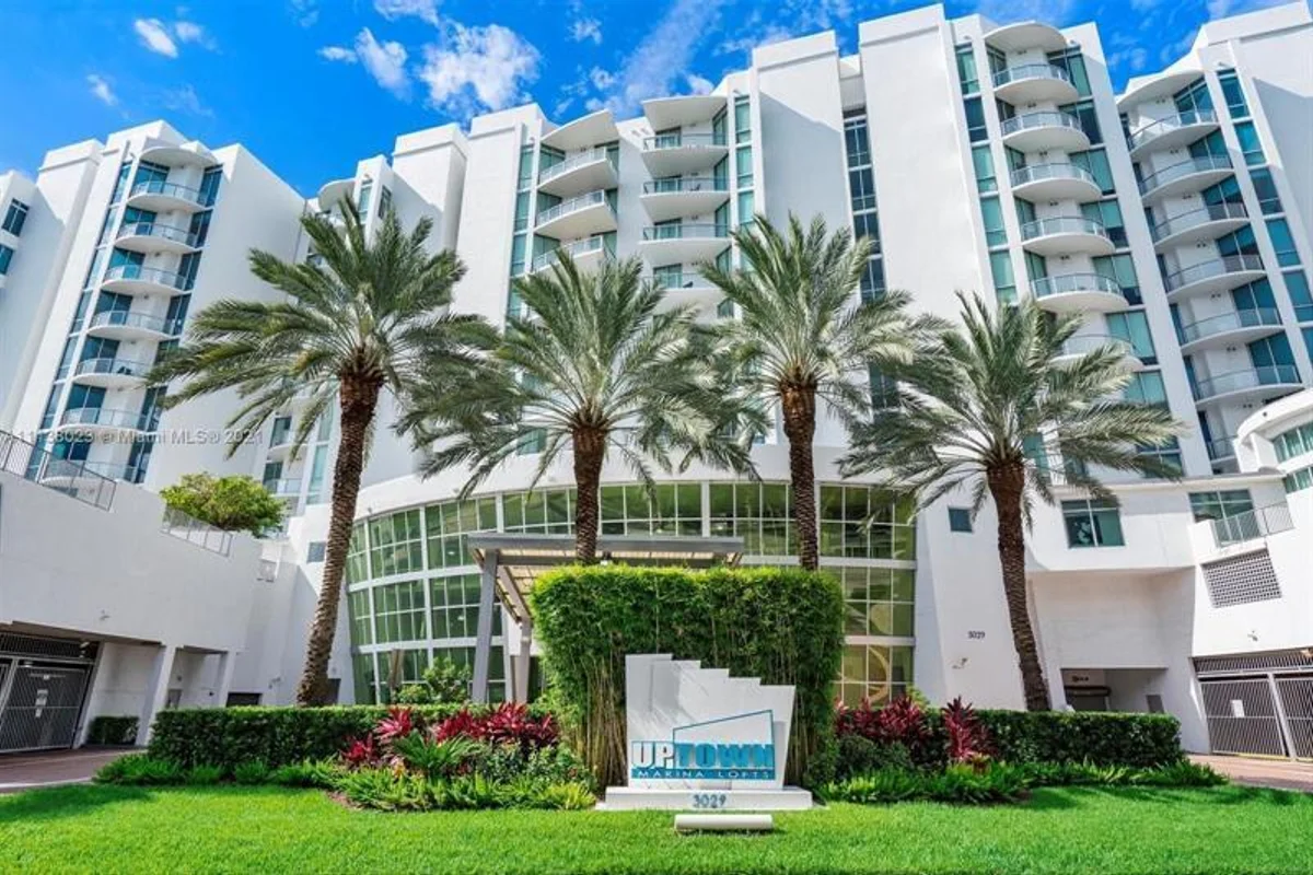 3029 NE 188th St, Aventura: photo 1 of 30