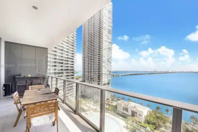 480 NE 31st St #1602, Miami: photo 1 of 12
