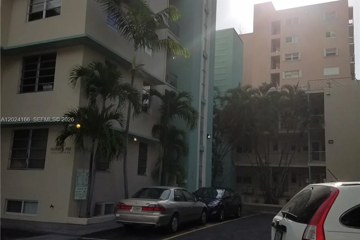 1751 Washington Ave #1H, Miami Beach: photo 1 of 13