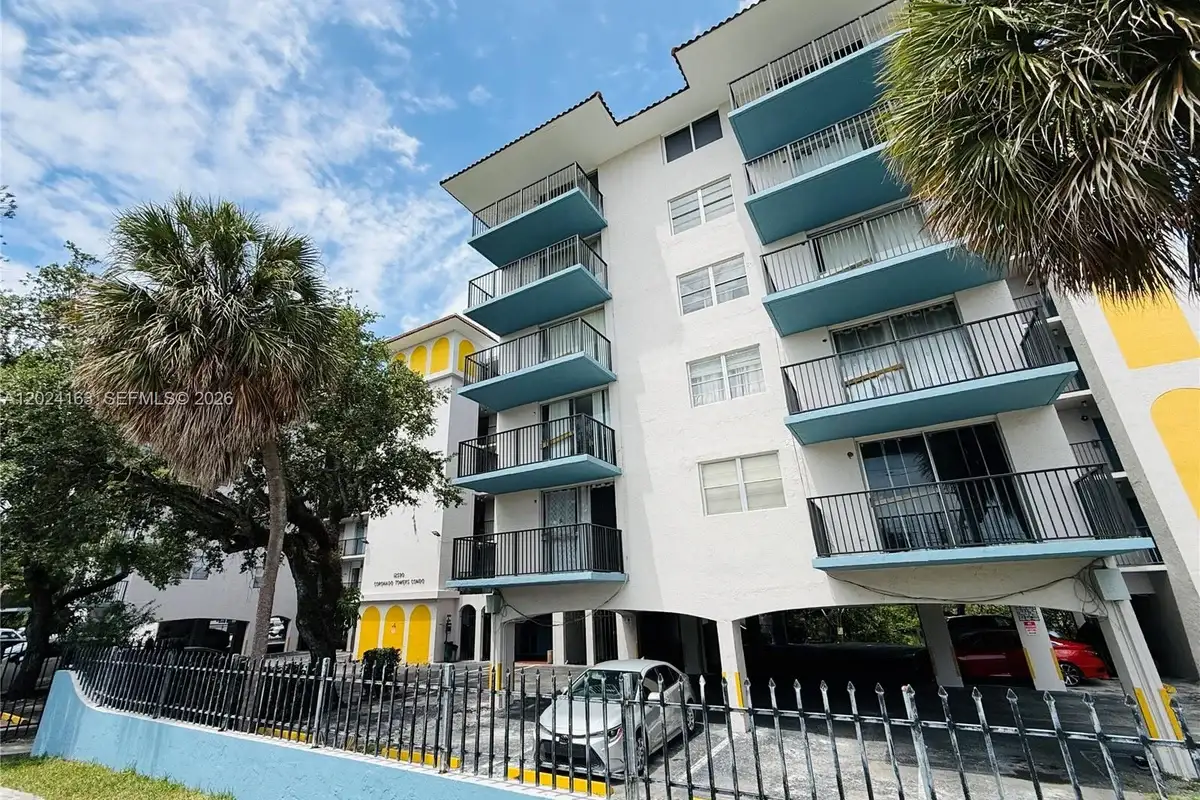 12590 NE 16th Ave #412, North Miami: photo 1 of 12