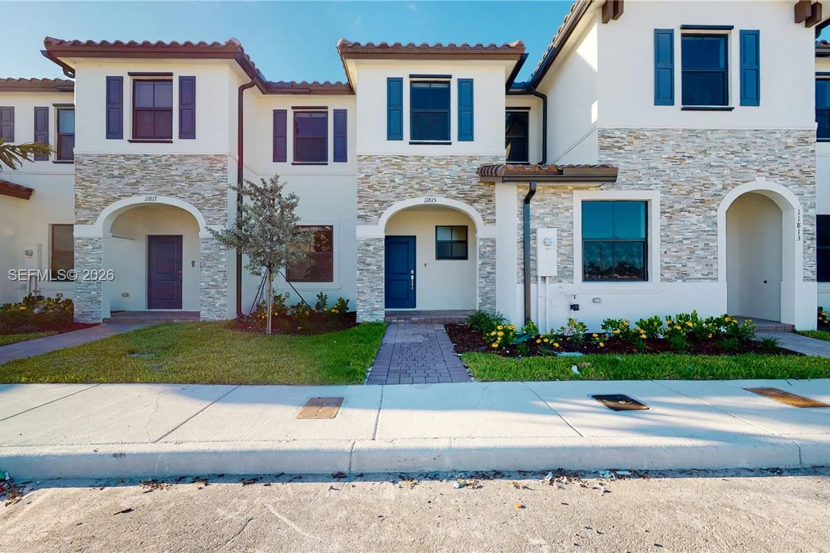 11815 SW 246 Ter, Homestead: photo 1 of 20
