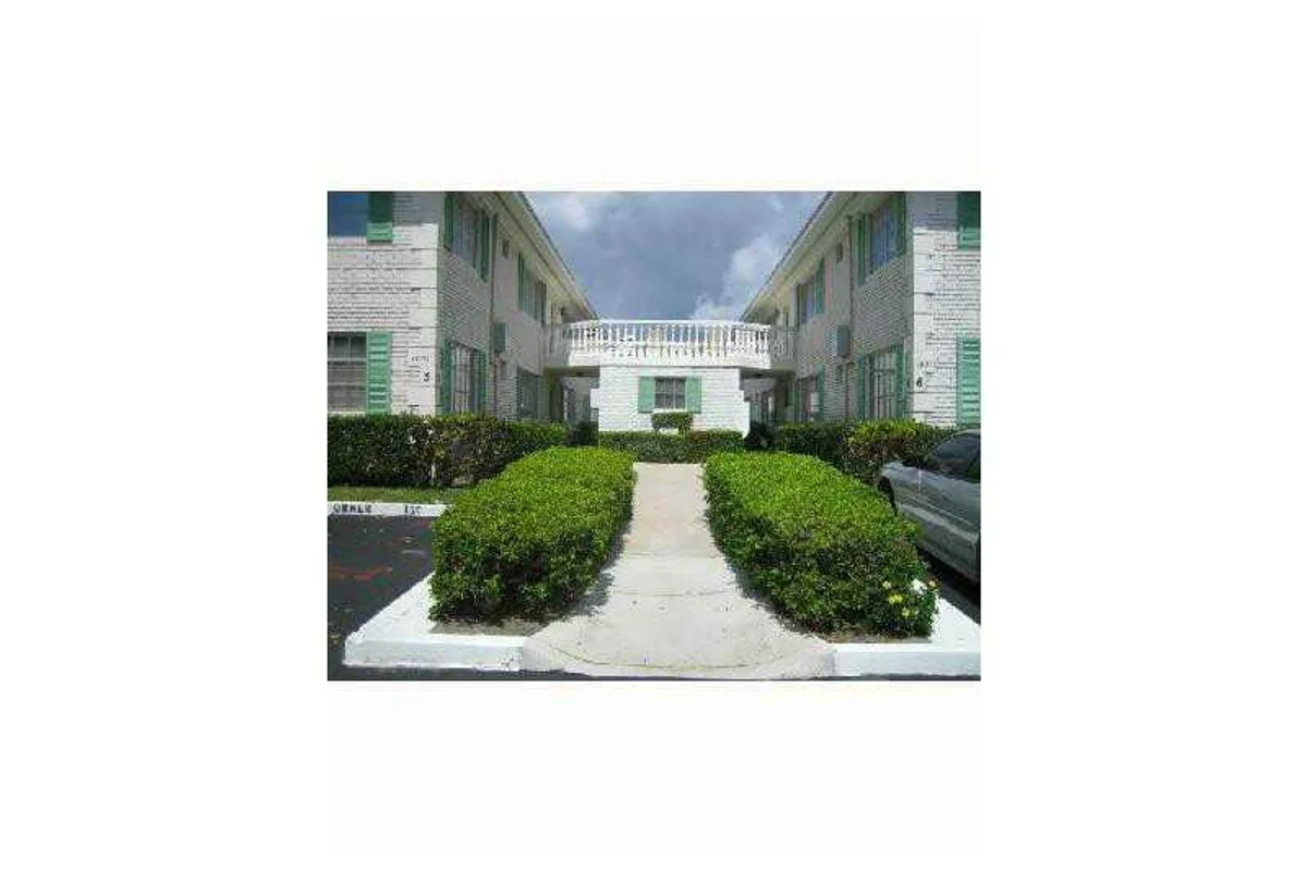 1851 NE 62nd St NE #607, Fort Lauderdale: photo 1 of 6
