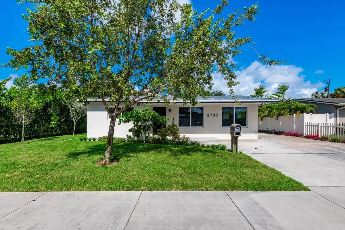 2733 NE 6th Ave, Wilton Manors: photo 1 of 47