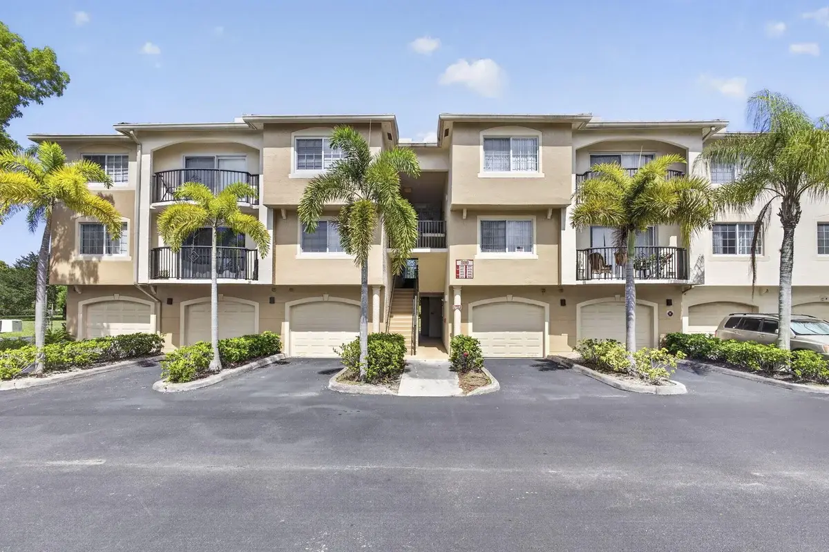 800 S Crestwood Ct S #809, Royal Palm Beach: photo 1 of 55