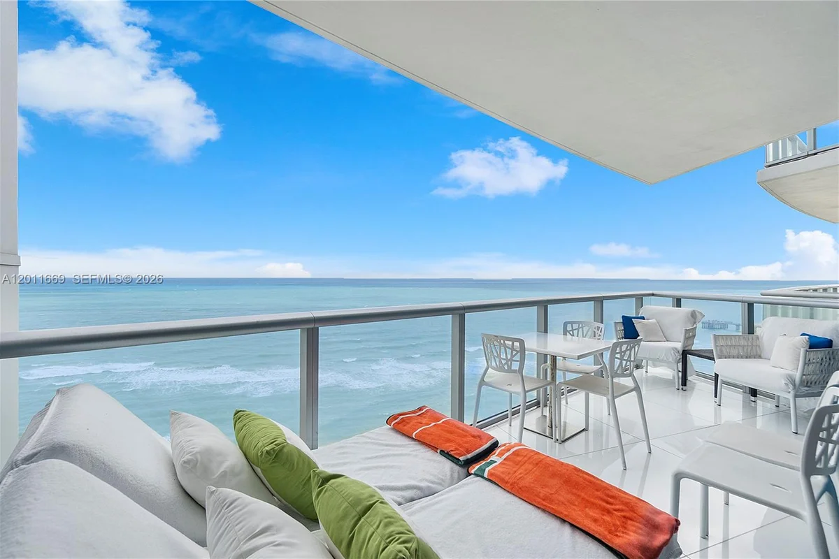 17001 Collins Ave #1703, Sunny Isles Beach: photo 1 of 26