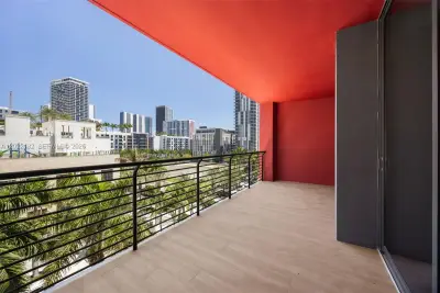 90 NE 32nd St #504, Miami: photo 1 of 24