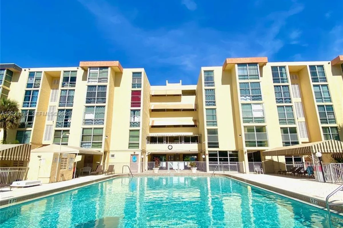 210 172nd St #226, Sunny Isles Beach: photo 1 of 44