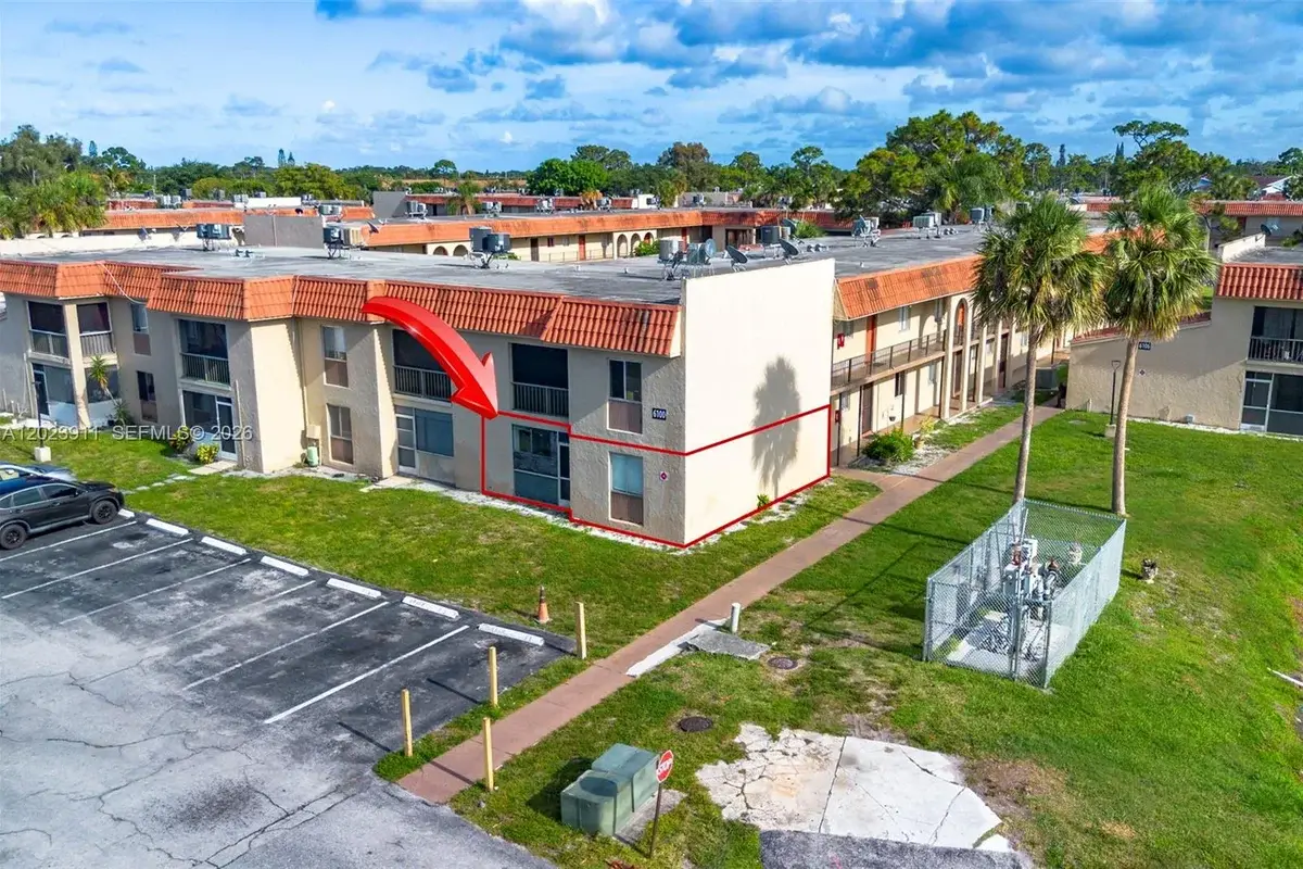 6100 Forest Hill Blvd #107, West Palm Beach: photo 1 of 46