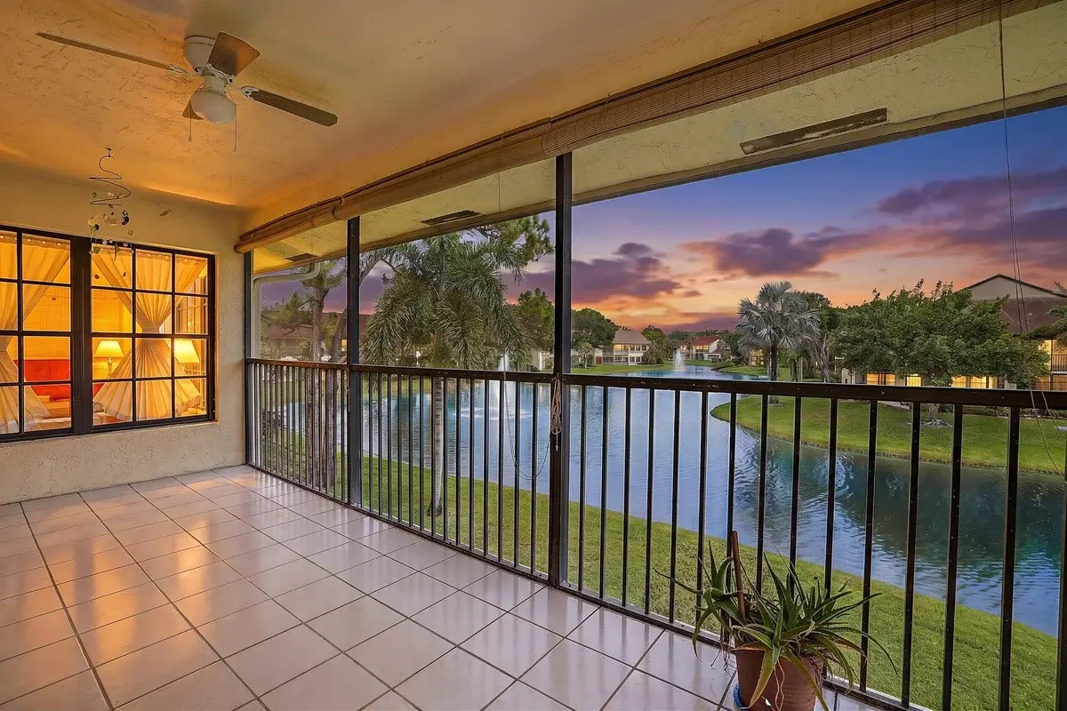 3283 Jog Park Dr, Lake Worth: photo 1 of 34