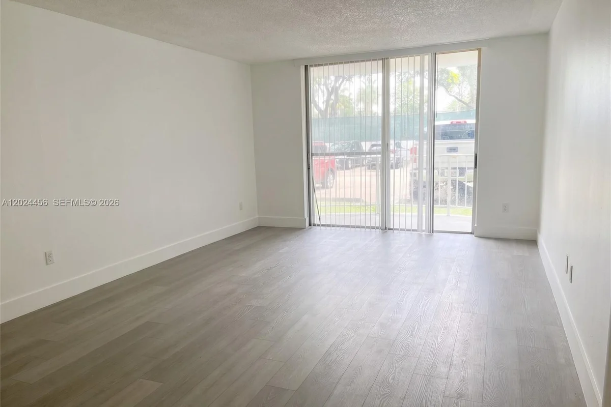 484 NW 165th St Rd #A-111, Miami: photo 1 of 13