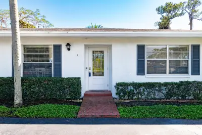 5160 Petal Pl #D, Delray Beach: photo 1 of 12