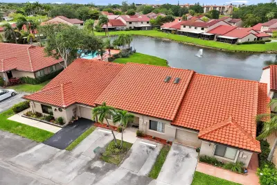 3273 W Inverrary Blvd W, Lauderhill: photo 1 of 27