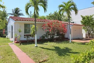 1380 71st St, Miami Beach: photo 1 of 11