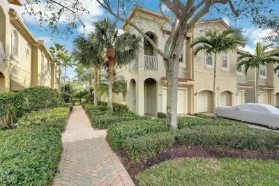 4941 E Bonsai Cir E #209, Palm Beach Gardens: photo 1 of 30