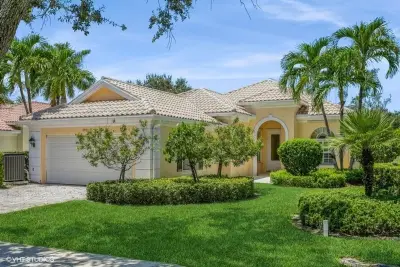 170 Euphrates Cir, Palm Beach Gardens: photo 1 of 19