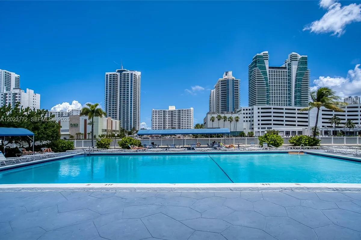 600 SW Parkview Dr #505, Hallandale Beach: photo 1 of 48