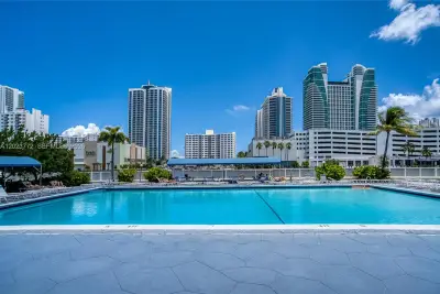 600 SW Parkview Dr #505, Hallandale Beach: photo 1 of 48