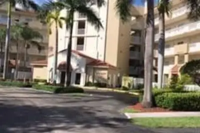10720 NW 66th St #412, Doral: photo 1 of 6