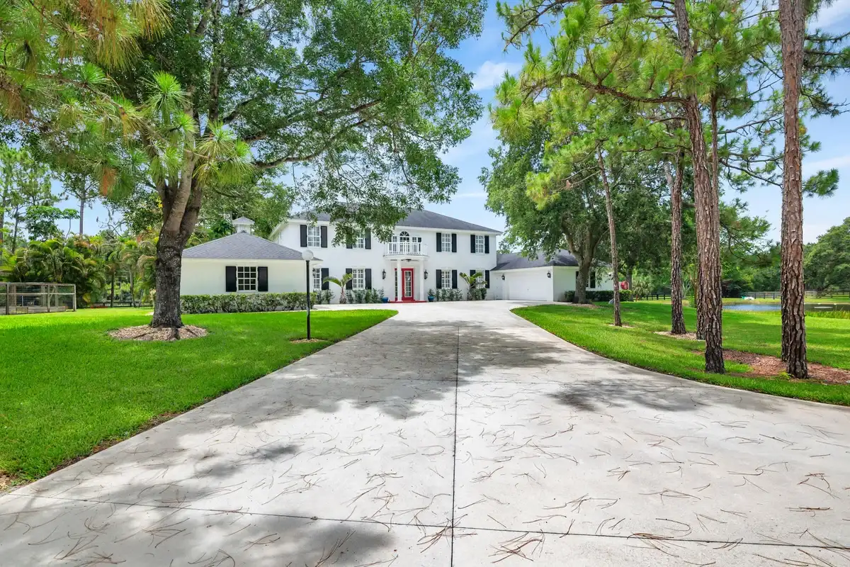 13230 Running Water Rd, Palm Beach Gardens: photo 1 of 34