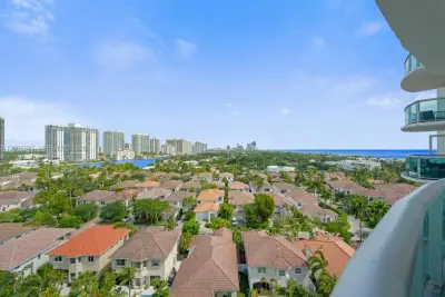 19370 Collins Ave #1122, Sunny Isles Beach: photo 1 of 15
