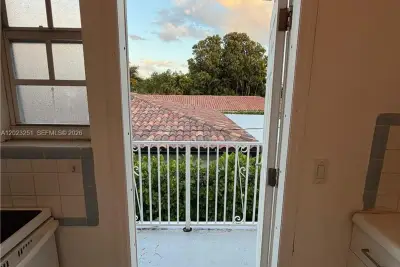 2200 Calais Dr #5, Miami Beach: photo 1 of 7