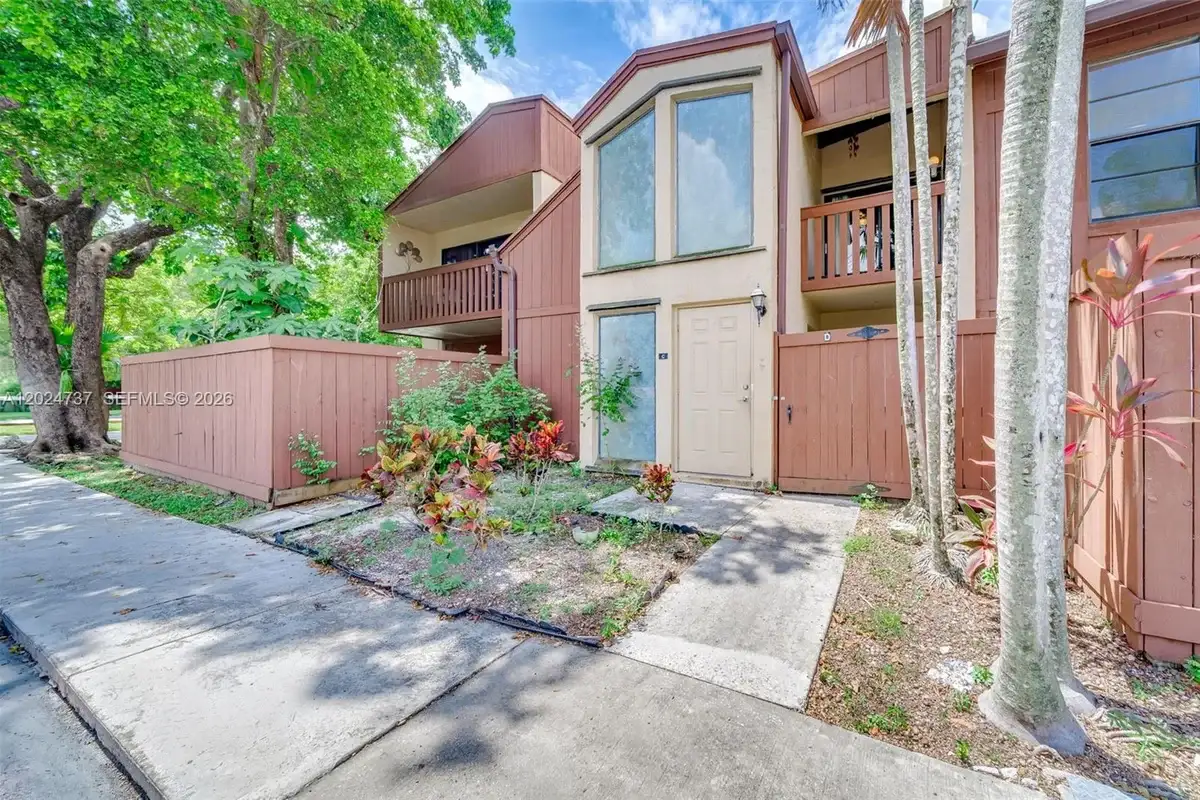 6547 SW 116th Pl #C, Miami: photo 1 of 14