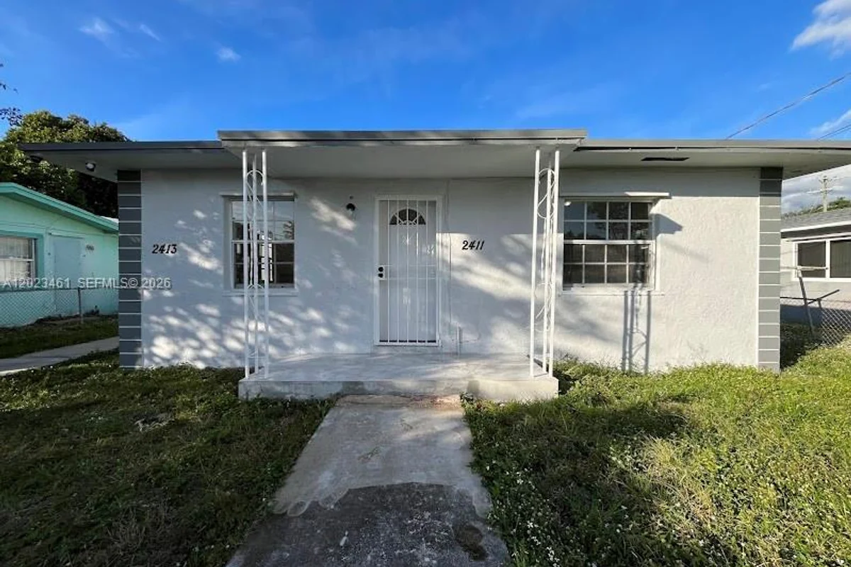 2411 NW 65th St, Miami: photo 1 of 25