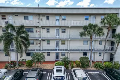 130 NE 26th Ave #2030, Boynton Beach: photo 1 of 13