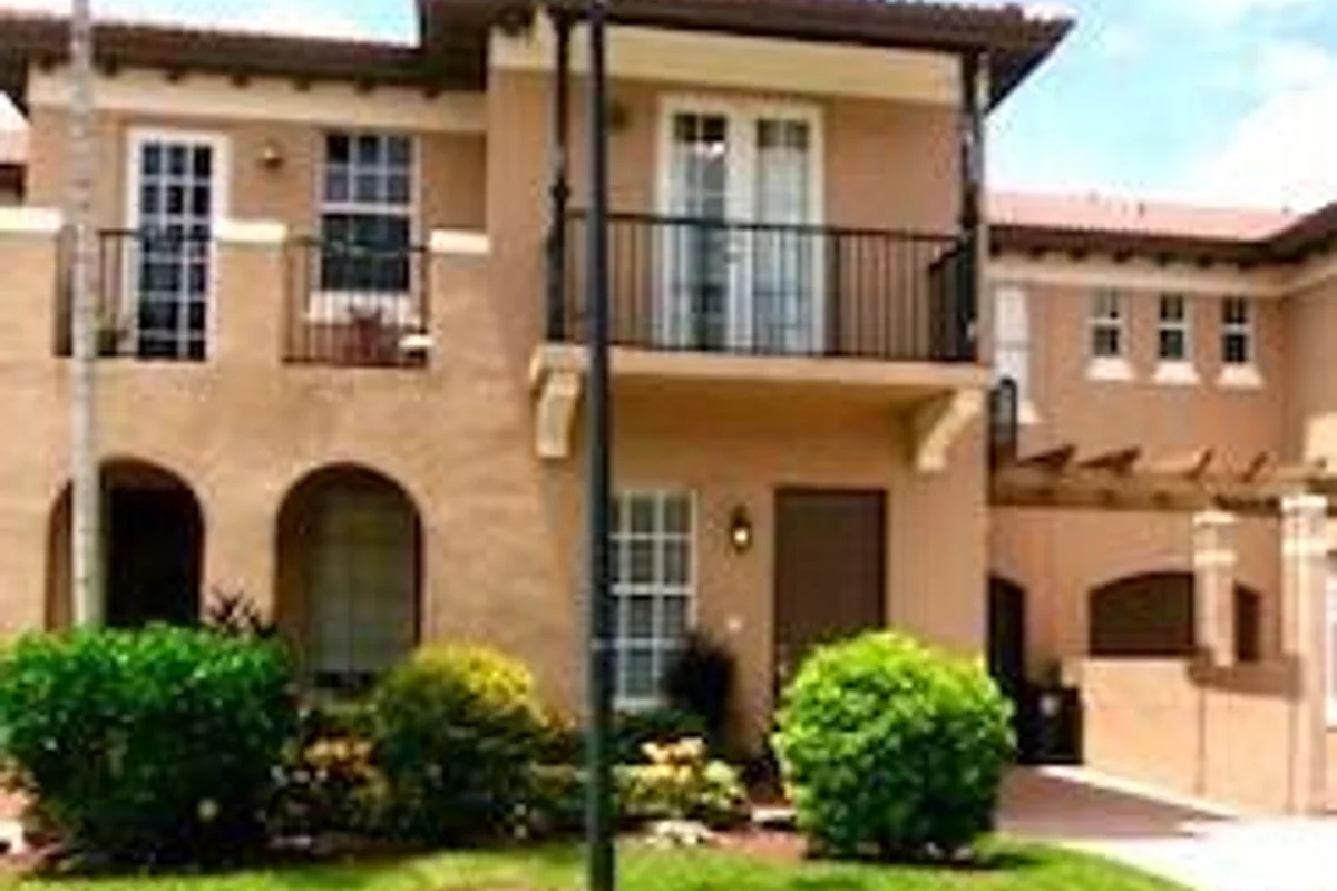 6898 Julia Gardens Dr, Coconut Creek: photo 1 of 34