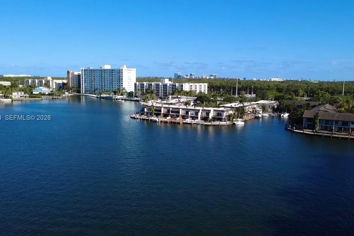 16558 NE 26th Ave #5D, North Miami Beach: photo 1 of 34