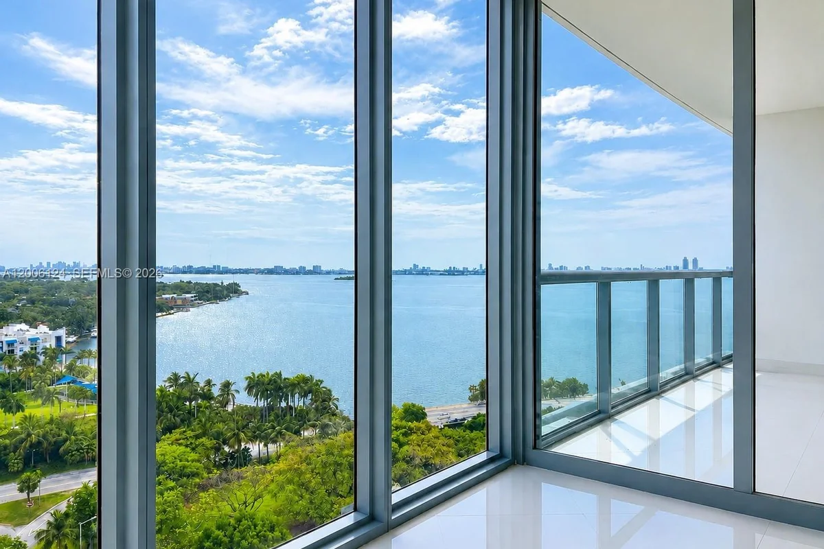 601 NE 36th St #1404, Miami: photo 1 of 28