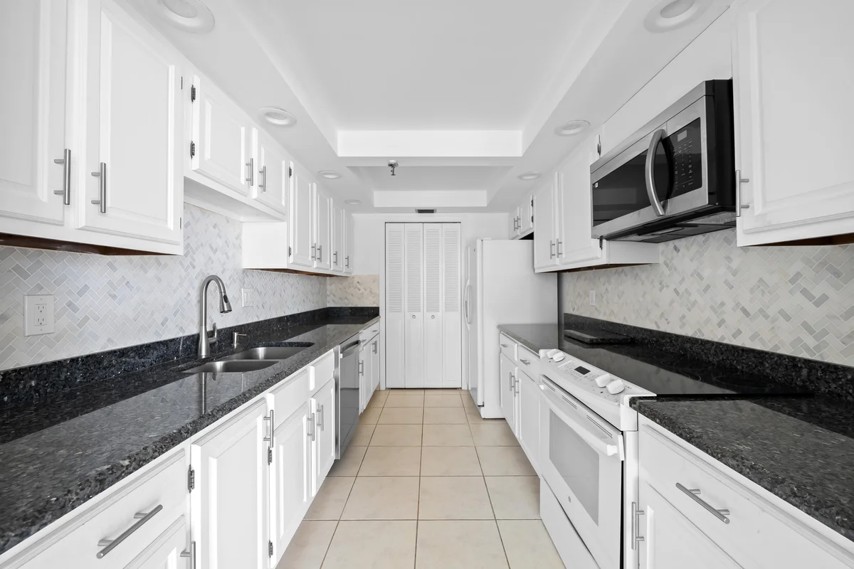 859 Jeffery St #312, Boca Raton: photo 1 of 51