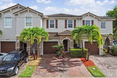 9267 SW 220th Ter, Cutler Bay: photo 1 of 39